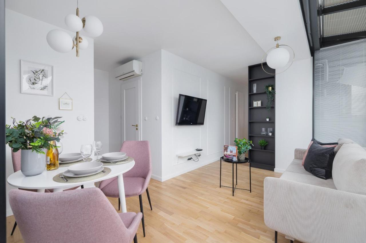 Politechnika Krakowska Apartment By Renters Prestige Exterior foto